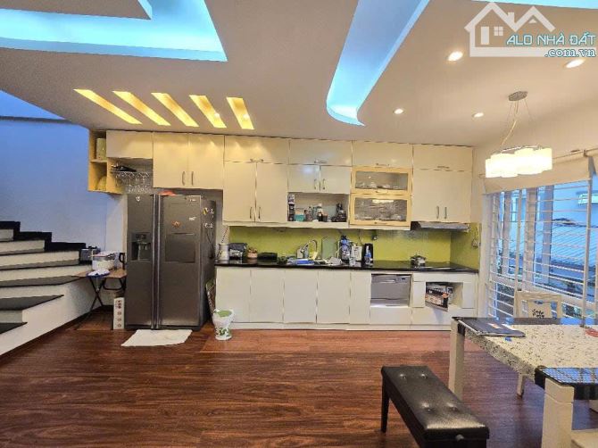 NHÀ YÊN HÒA - PHÂN LÔ Ô TÔ TRÁNH - 45M2 -5 TẦNG - MT 5M - 12 TỶ - 3