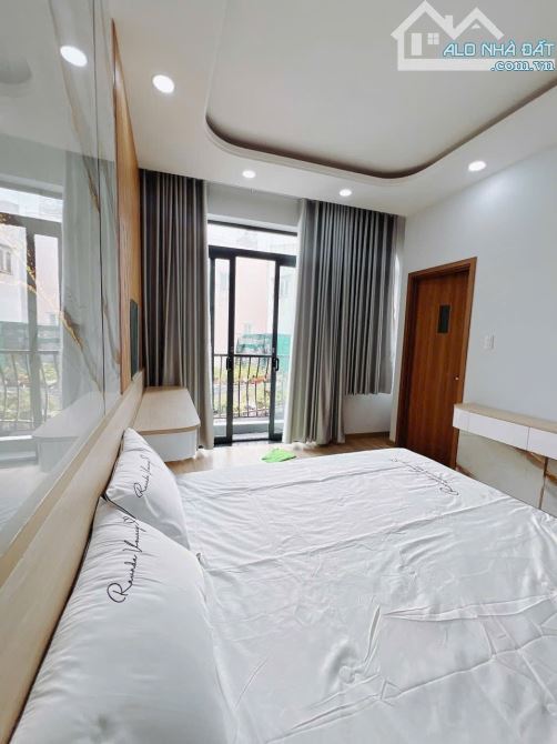 BÁN NHÀ ĐẸP MỚI XÂY KHU VIP ĐƯỜNG SỐ 4 TẤM Q4 XE HƠI ĐỖ CỬA 5PN GIÁ 11T5 TL SÁT MT - 3