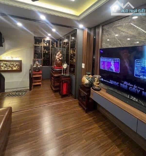 Nhà mới. Phố Sài đồng. Thiết kế hiện đại sống đẳng cấp - 3