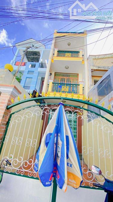 Cho thuê nhà 3 tầng gần đại lộ Hoà Bình có sân rộng 15 triệu - 3