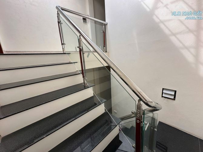 CHỦ CẦN TIỀN BÁN NHANH TRONG THÁNG – NHÀ 4 TẦNG MỚI ĐẸP – 2 BƯỚC RA CHỢ - SẴN DÒNG TIỀN 6T - 3