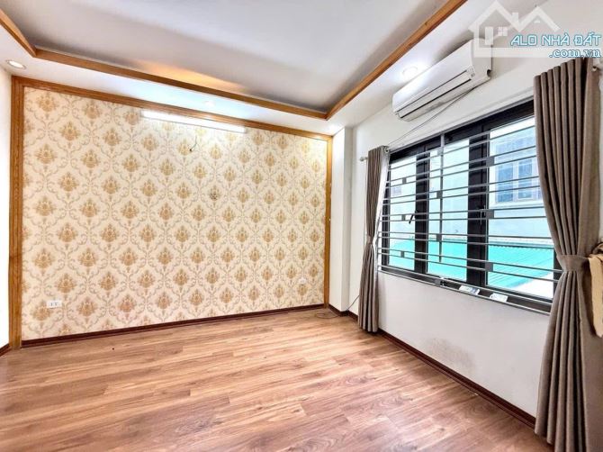 Bán Nhà Trần Thái Tông Cầu Giấy DT 30m2×5Tầng Mặt Tiền Rộng Ngõ Thông Kinh Doanh - 3