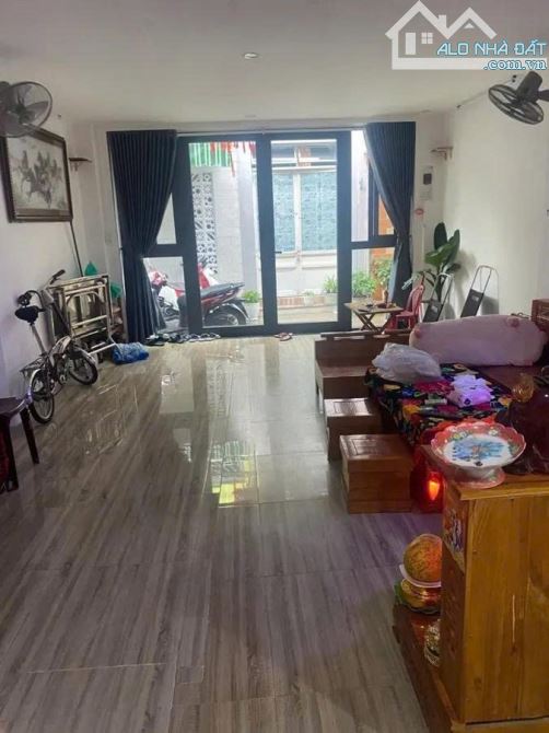 CẦN BÁN NHÀ 2 TẦNG TRUNG TÂM THÀNH PHỐ GẦN CẦU RỒNG - 3