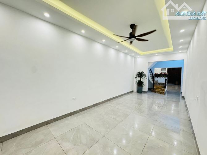 Nhà đẹp phố Phùng khoang . Ô Tô đỗ cửa . 62M. Giá 13,5 tỷ - 3