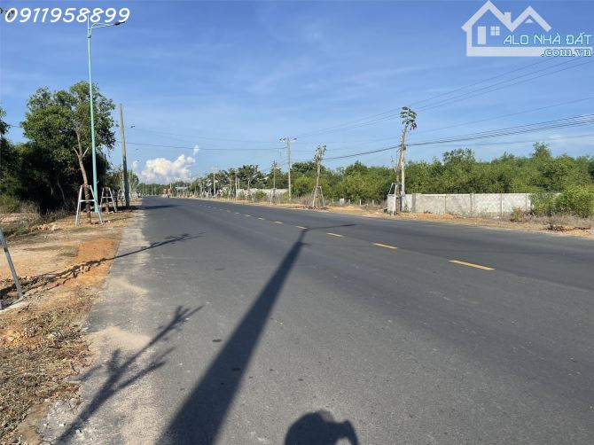 Bán 23.5m x 63m (1491m2) đất Thổ cư Hùng Vương, LaGi giá rẻ view Biển - 3