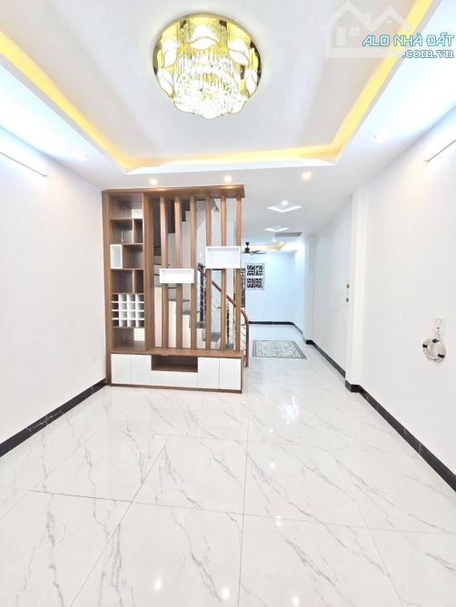 Bán nhà Bùi Xương Trạch - Lô góc 3 mặt thoáng - 54m2 - 13,5 tỷ. Nhà đẹp thang máy, ô tô - 3