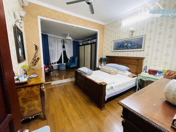 BIỆT THỰ SÂN VƯỜN NGAY VINCOM LÊ VĂN VIỆT – DT 210M², NỞ HẬU - 3