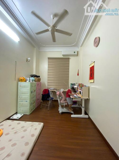 BÁN NHÀ PHỐ PHÙNG CHÍ KIÊN 45m 4 TẦNG MT 6.8m GIÁ 17.5 TỶ PHÂN LÔ QUÂN ĐỘI, KHU VIP CẦGIẤY - 3
