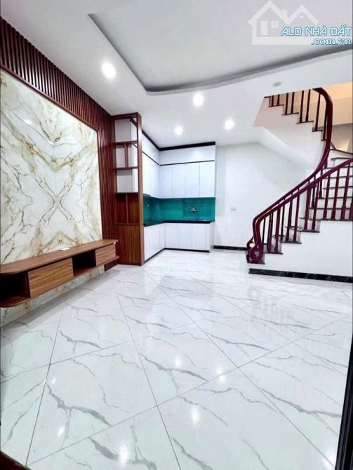 Trung tâm chợ Văn Điển, Thanh Trì, Hà Nội 5.75 tỉ nhà 5 tầng 35m2 - 3