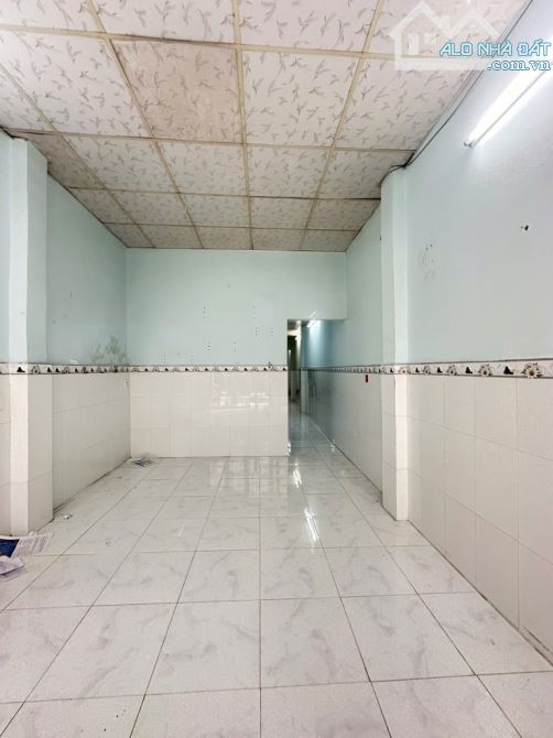 NHÀ CHÍNH CHỦ - DT 50m2 - LIỀN KỀ PHÚ MỸ HƯNG - HẺM 803 HTP HIẾM NHÀ BÁN - NHĨN 3TỶ - 3