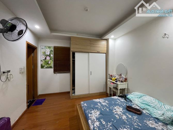Chính chủ gửi bán CC Cowa tower - Hồ Tùng Mậu - lô góc - 83m2 - 3 ngủ - 2 Vs - 4,5 tỷ. - 3