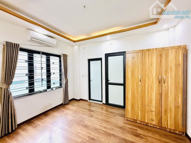 Nhà Phố Trần Thái Tông -Trung Tâm Cầu Giấy ,Vị Trí Đẹp ,Ngõ To Rộng * DT 35m ,5 Tầng - 3