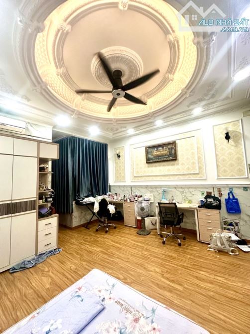 Khu VIP đường Trần Thị Trọng ( Cống Lở), nhà 5 tầng, 4,2x19m nhỉnh 9 tỷ - 2