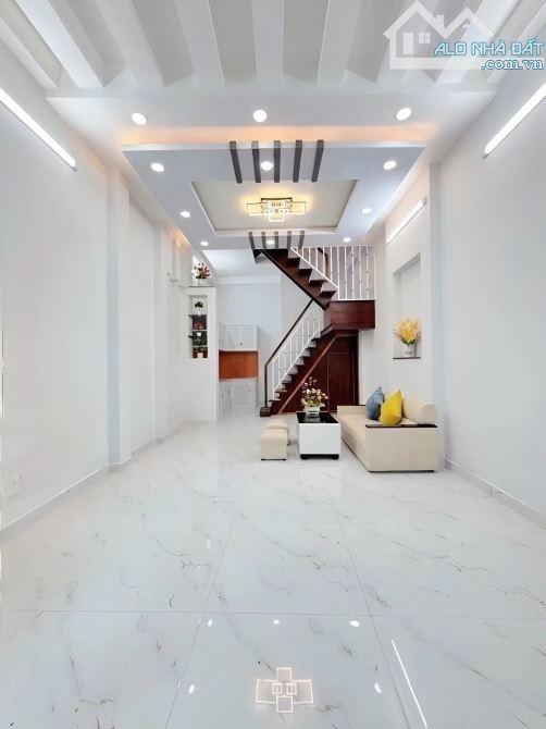 HẺM 3G TÂN HÒA ĐÔNG CHIẾN LƯỢC 3 TẦNG 4M8M Sát BỐN XÃ Chỉ 3.85 TỶ - 3