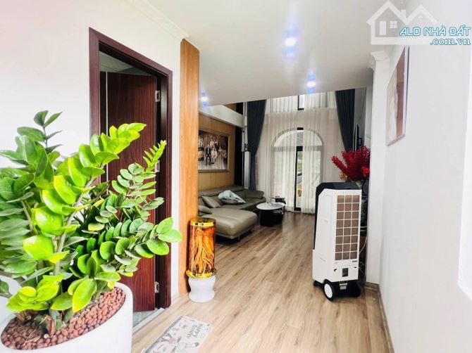 NHÀ ĐẸP VÕNG THỊ - TÂY HỒ - 46M - 18 TỶ - THANG MÁY - GẦN Ô TÔ - GẦN HỒ - VƯỢNG KHÍ. - 4