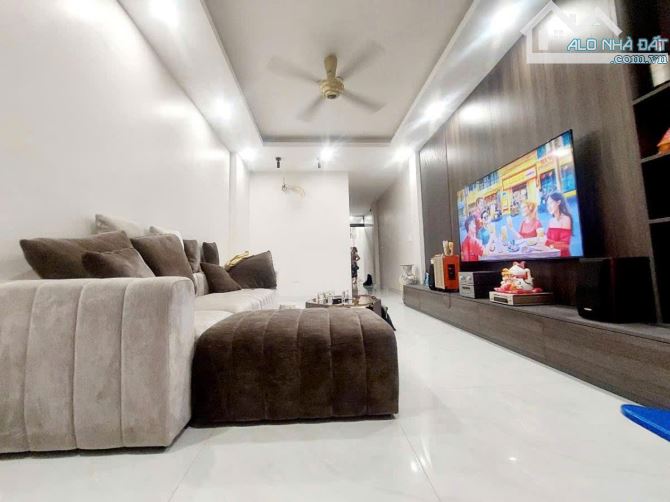 SIÊU PHẨM NHÀ MẶT PHỐ 800A  65m 5 TẦNG MT 7m THANG MÁY GARA Ô TÔ 26 TỶ - 4