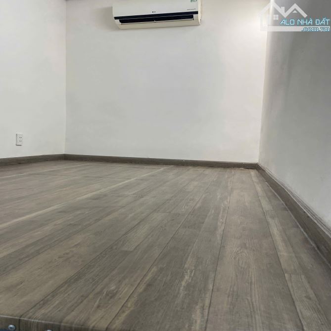 Bán nhà Cách Mạng Tháng Tám – Quận 3 – 4.6 x 6.4 m – Giá 3.8 tỷ - 4