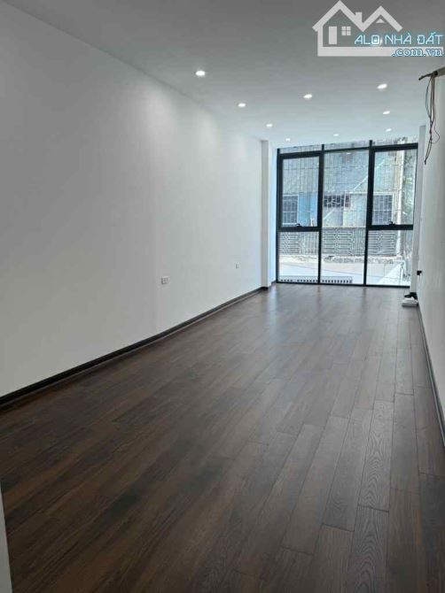 BÁN GẤP NHÀ 50M2 6 TẦNG THANG MÁY MỚI KOONG - KHU PHÂN LÔ Ô TÔ TRÁNH KINH DOANH PHỐ LẠC TR