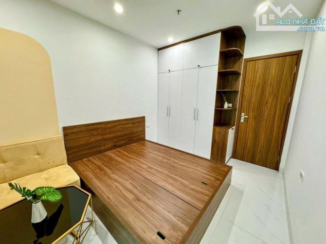 SIÊU MẪU CHÂN DÀI HỒ TÙNG MẬU CẦU GIẤY - 27 PHÒNG- DOANH THU 170TR THÁNG - 4