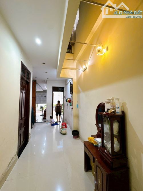 Bán nhà hơn 300m2 Mặt Tiền Nguyễn Ái Quốc gần BiGC khu B5 P. Tân Hiệp Biên Hòa 19tỷ7 - 4
