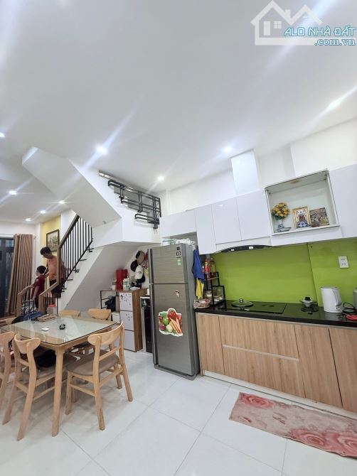 Bán nhà kiệt 408 Hoàng Diệu 3 mê 3 tầng , 2 mặt kiệt trước sau thông thoáng cách kiệt ô tô - 4