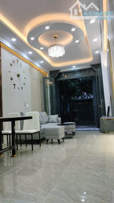 Bán nhà hẻm 6m Huỳnh Tấn Phát, Nhà Bè, Dt 3 x12m, 3 lầu. Giá 2,55 tỷ - 4