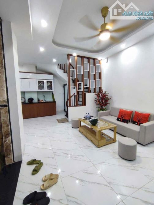 💥💥💥VÂN CANH : 5T- 32M - GIÁ 5,3 TỶ- VỊ TRÍ ĐẸP , SÁT 2 OTO TRÁNH KD - GẦN NGÃ TƯ -XUÂN - 4