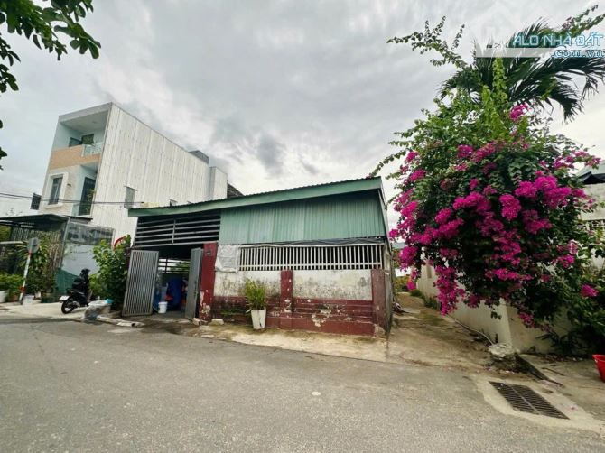 Giảm giá sâu bán vị trí 4 mặt tiền độc lạ đường Trần Hữu Độ giao Mỹ Thị KĐT Nam Việt Á - 4