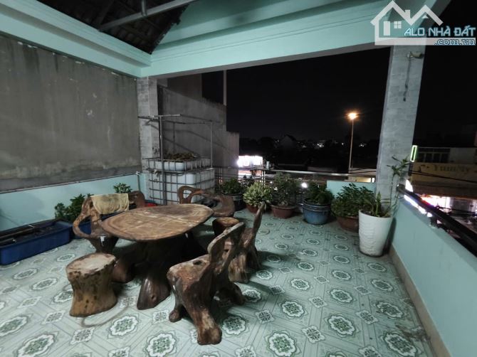 Cần bán nhà hai mặt tiền 150m2 x 3 tầng Đường D2 khu dân cư Thuận Giao - 4