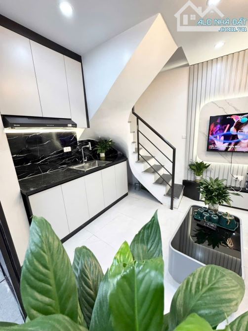 bán nhà Khâm Thiên - Đống Đa Dt: 16m x 5T G.iá: 3,88tỷ - 4
