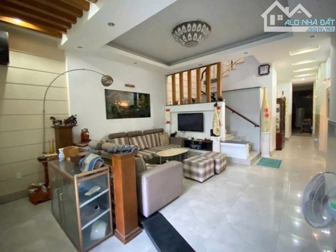 Nhà 1trệt 1Lầu Đẹp khu dân cư P. Tân Hiệp   - Diện tích 4,9M x 29M= 141m2 - Sổ riêng thổ c - 4