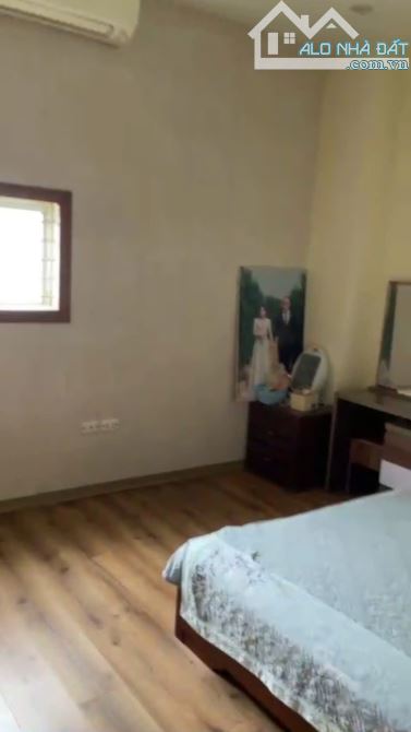 Cho thuê nhà nguyên căn ngõ 42 Thịnh Liệt 50m2 x 4 tầng.4 ngủ.3 wc.12 triệu - 4