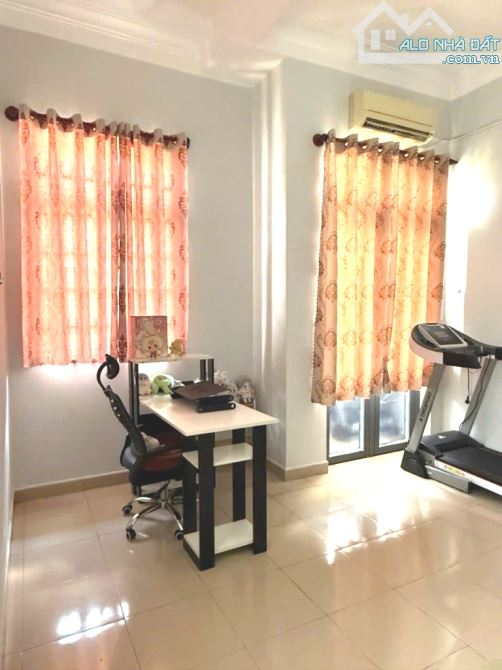 🌺NHÀ ĐẸP NGAY AEON - GIÁ VÀNG TÂN PHÚ 4TỶ NHỈNH - 3 TẦNG KHANG TRANG - 40M2 - OTÔ TỚI NHÀ - 4