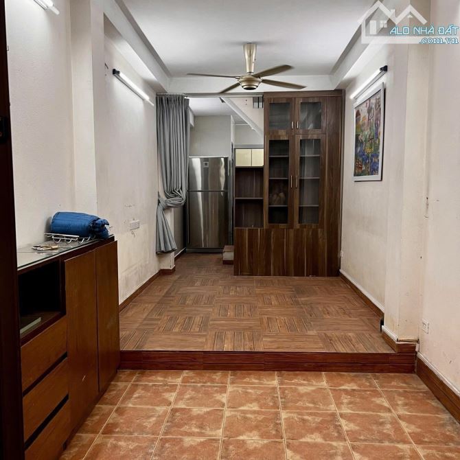Cho thuê nhà ngõ Tôn Đức Thắng-Đống Đa- dt 30/32m2*4 tầng-Giá 12 triệu - 4
