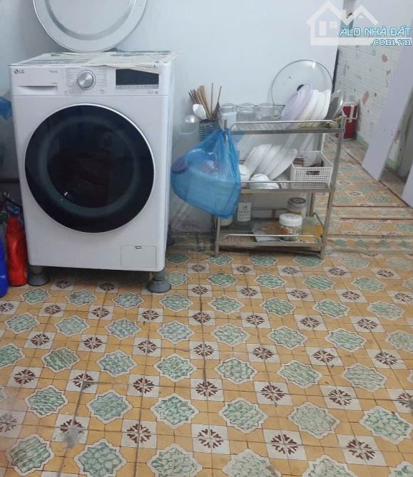 Cho thuê nhà nguyên căn 2 tầng thái thịnh - 4