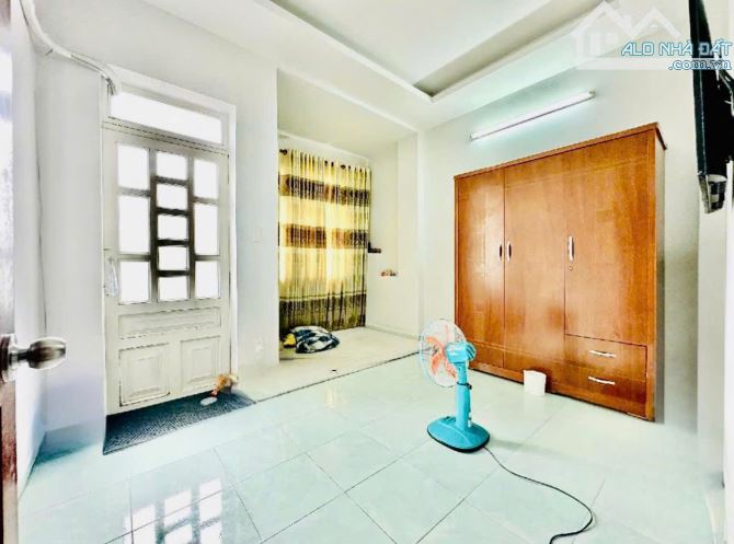 Nhà MT Bà Lài - 3 x 13,5M - 8,2 Tỷ - Giáp Khu Bình Phú - 4