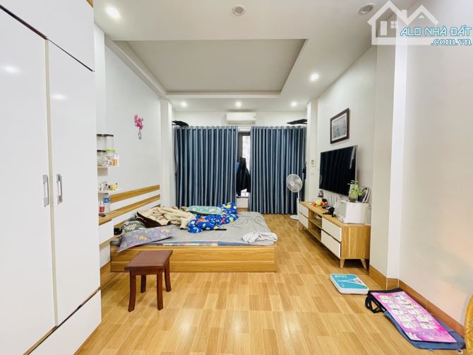 THANH NHÀN , 33M² x 5T DÂN XÂY , Ở NGAY , 3 GÁC ĐỖ CỬA , 20M RA Ô TÔ , 6,9 TỶ - 4