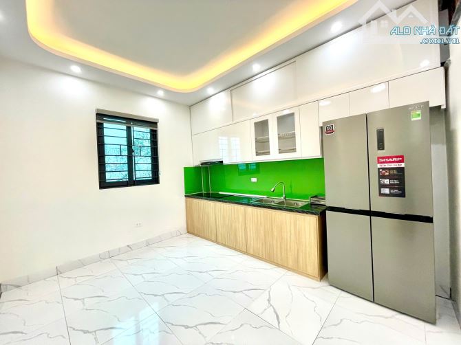 Bán nhà độc lập Biên Giang,lô góc 5 tầng . chỉ 30m ra mặt QL6 - 4
