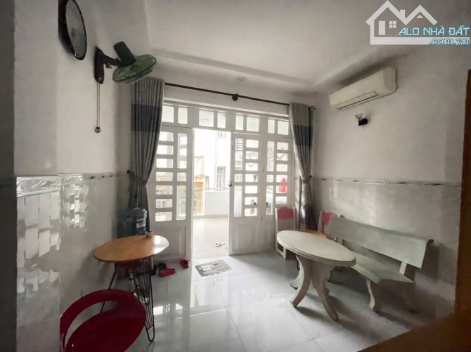 Hàng Hiếm HXH Nguyễn Đình Khơi - DT 51m2 - Full Nội Thất - 3 tầng - giá 8.5 tỷ TL - 4