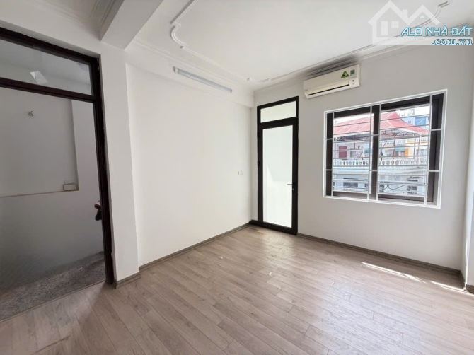 TRẦN CUNG CẦU GIẤY, VÀI BƯỚC CHÂN RA MẶT PHỐ Ô TÔ GẦN NHÀ, DT35M2 5TẦNG FULL NỘI THẤT. - 4
