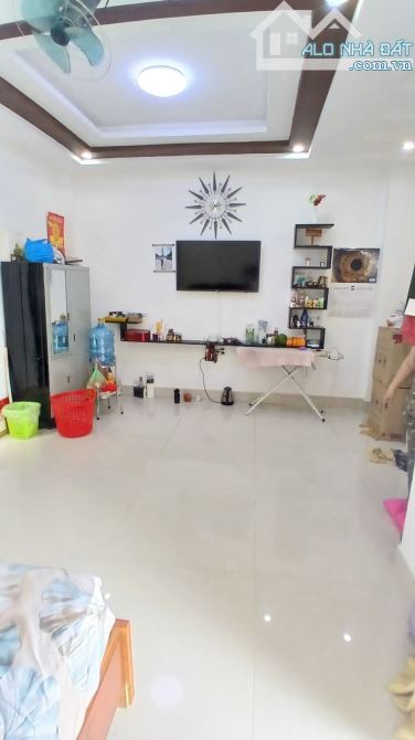 Sát trục đường Huỳnh Tấn Phát chỉ 1km, nhà lớn phòng ngủ master đẹp và nội thất đỉnh. - 4