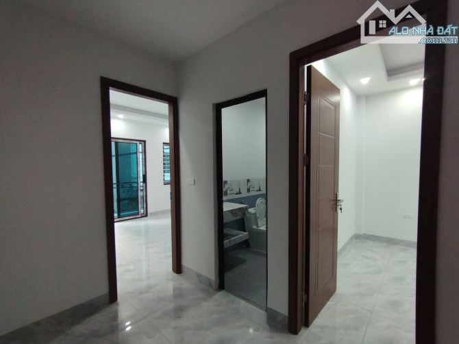 🏡 NHÀ ĐÔNG LA ĐẠI THÀNH– HƠN 4 TỶ - 55M2 4 TẦNG - Ô TÔ ĐỖ CỬA - 4