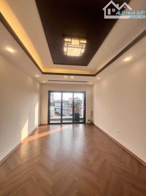 THẠCH BÀN LONG BIÊN – 82M – 6 TẦNG – THANG MÁY – GARA Ô TÔ – 16.5 TỶ – KINH DOANH ĐỈNH - 4