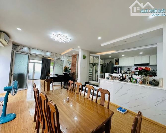 SIÊU BIỆT THỰ HOÀNG HOA THÁM, BÌNH THẠNH: Hẻm Ô tô, DT 158m², 3 Tầng, Nở Hậu, Chỉ 23 Tỷ! - 4