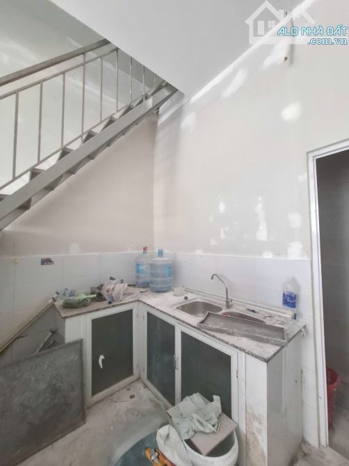 🏡💥 NHÀ 2 TẦNG – HẺM XE HƠI TRÁNH – DT 79M² (4.3M x 18M) – LÊ TRỌNG TẤN, TÂN PHÚ – CHỈ 10 - 4