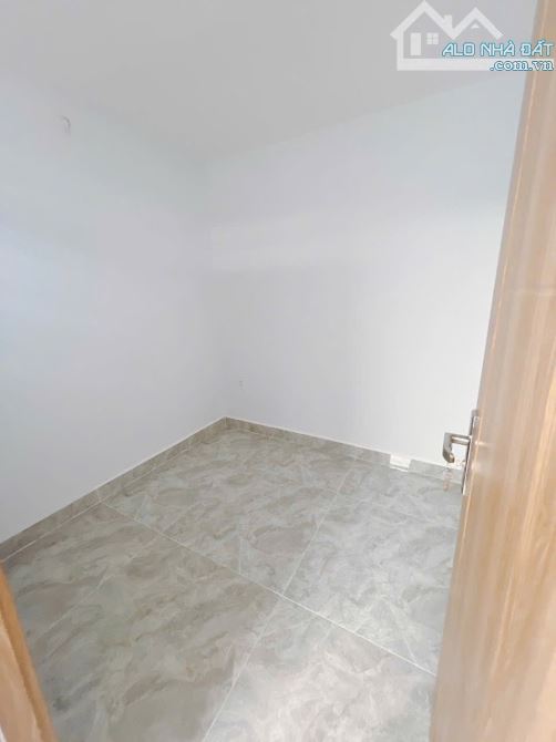 BÁN NHÀ ĐẸP MỚI XÂY KHU VIP ĐƯỜNG SỐ 4 TẤM Q4 XE HƠI ĐỖ CỬA 5PN GIÁ 11T5 TL SÁT MT - 4
