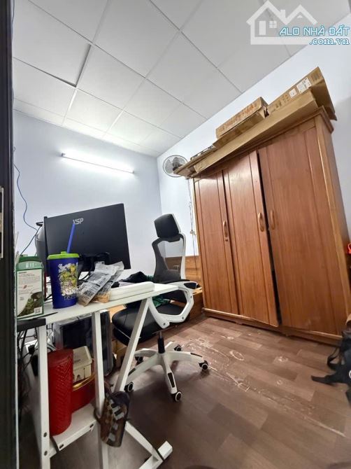 BÁN GẤP NHÀ TRẦN QUỐC HOÀN CẦU GIẤY, PHÂN LÔ Ô TÔ ĐỖ CỬA QUA NHÀ, KINH DOANH, 3TẦNG 36M - 4