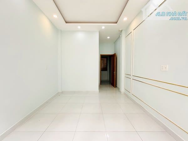 HẺM XE HƠI 7 CHỖ - PHAN XÍCH LONG - PHÚ NHUẬN - 3 CĂN RA MẶT TIỀN - 4