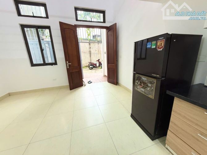 Bán nhà phố Gia Quất 32m2-mt4.3m- 4 tầng - 3 phòng ngủ- 5.1 tỷ,gần Chung cư Homeland - 4