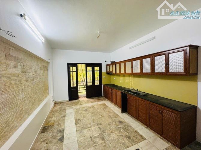 BÁN NHÀ ĐƯỜNG 800A PHÙNG CHÍ KIÊN, CẦU GIẤY 17 TỶ 60m 5 TẦNG MT 4m PHÂN LÔ QUÂN ĐỘI - 4